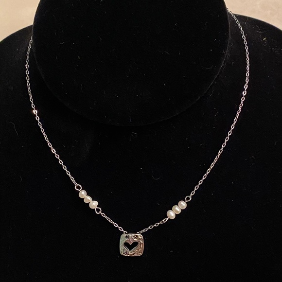 SIVER HEART NECKLACE  Lia Sophia jewelryMother’s Day  gift Anniversary - Picture 1 of 4
